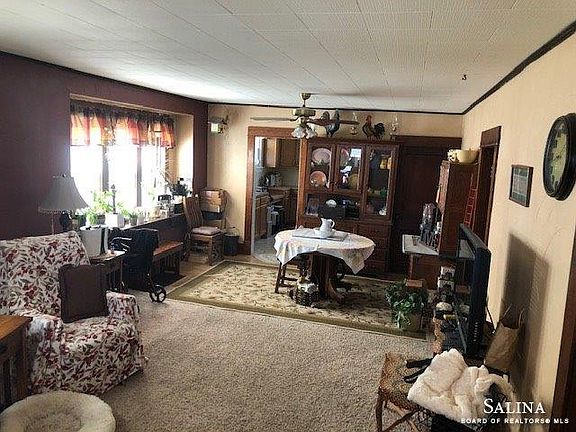 2nd image of 629 E Ash St
