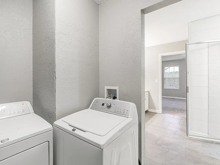 32 Kendal Dr — Photo 13