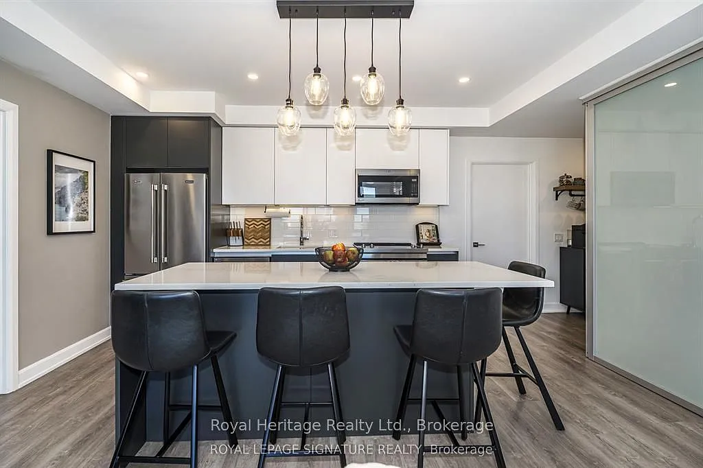 East City Condos — Photo 3