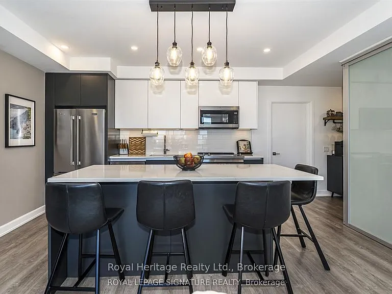 195 Hunter St E #412 — Photo 3