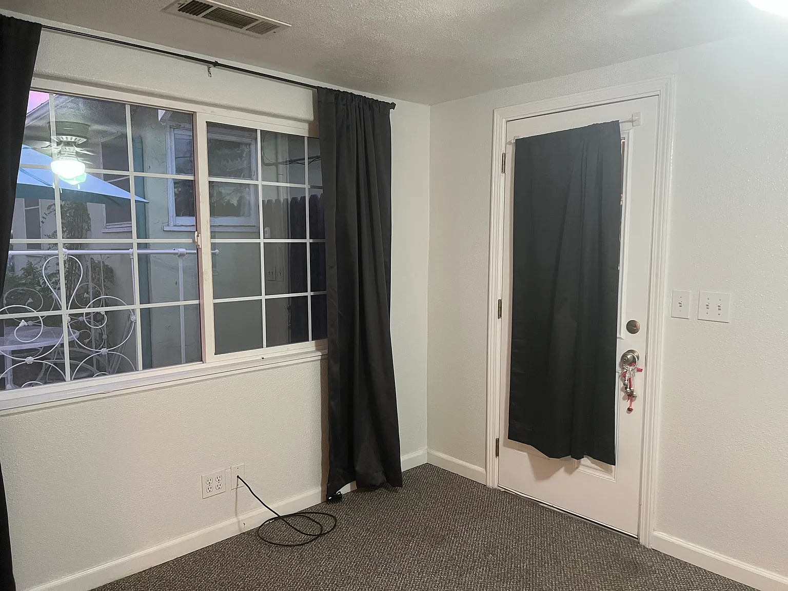 1 bed, 390 sqft, $995 — Photo 2