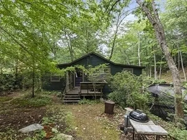 14 Valley Rd, Groton, MA 01450