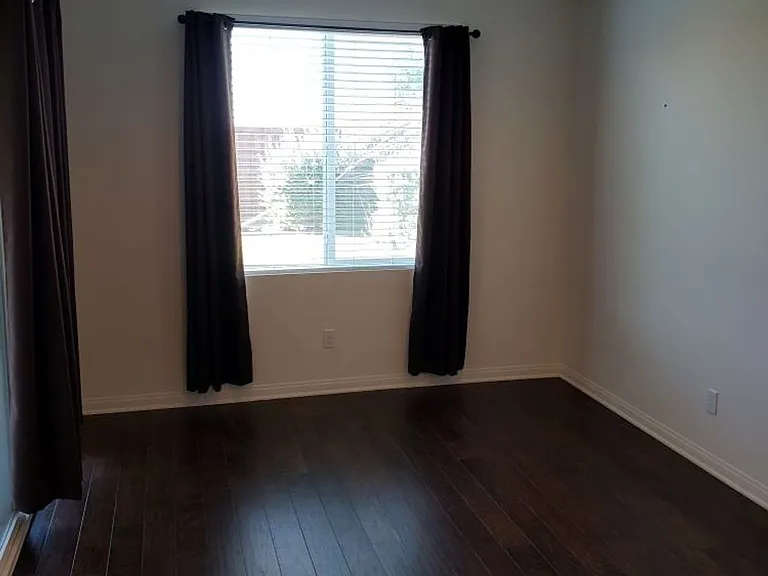 9803 Buckhorn Peak Dr — Photo 10