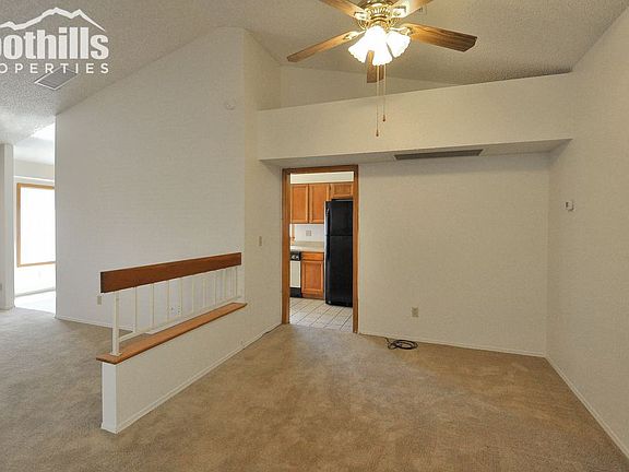 5th image of 7915 N Roundstone Dr