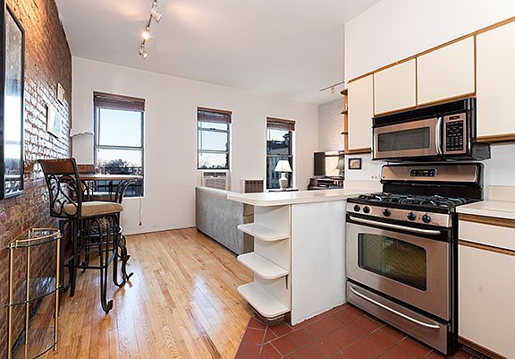 2nd image of 1264 Amsterdam Ave APT 6B