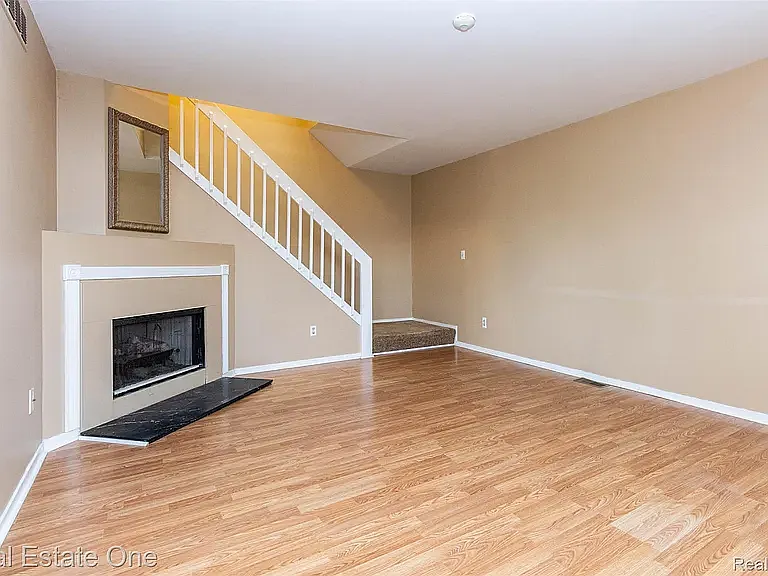 1891 Vine Way Dr #33 — Photo 11