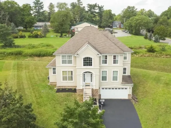 5 Blossom Court, Walden, NY 12586