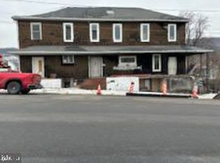 301 East Ave, Mount Carmel, PA 17851