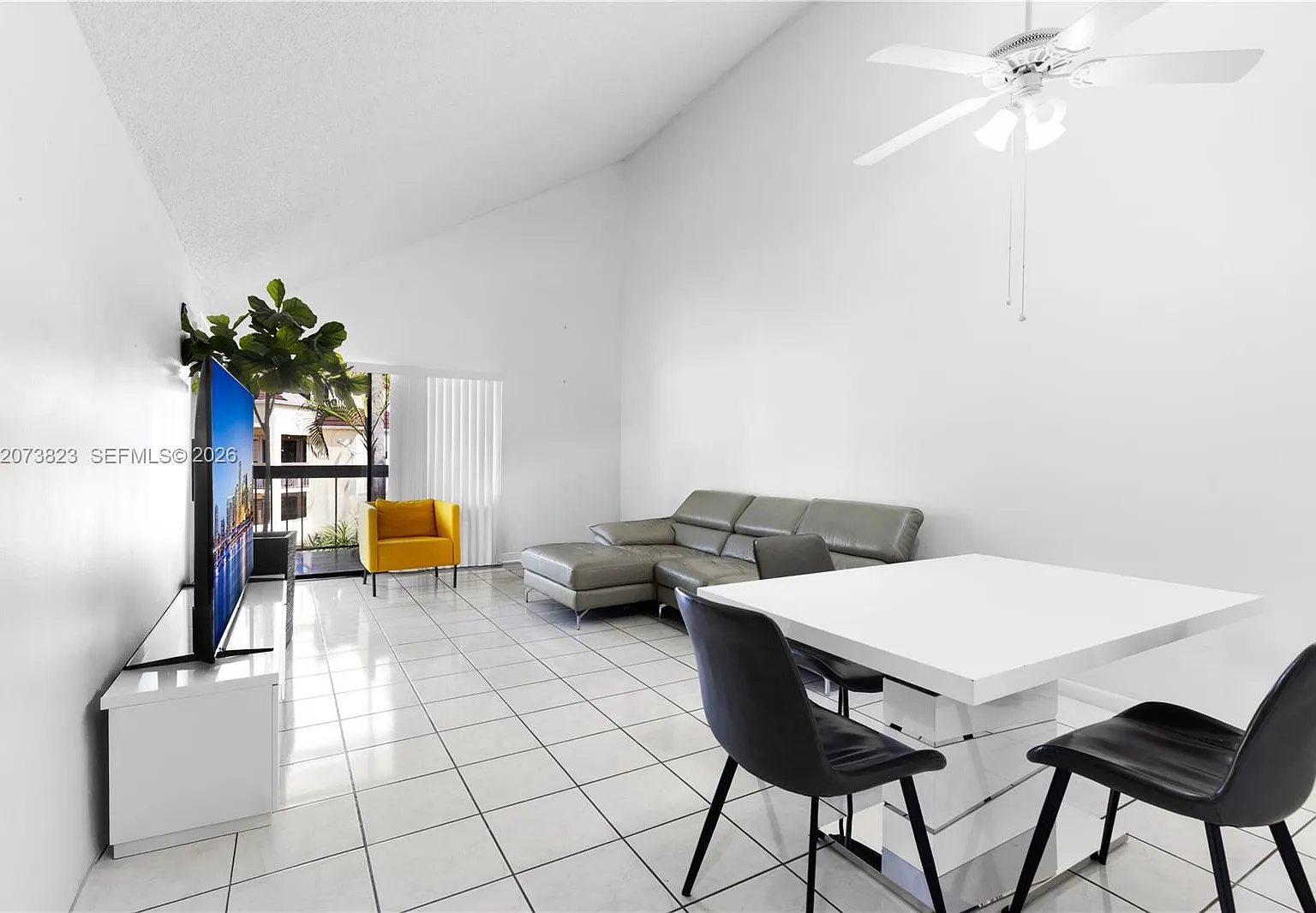 Elan At Calusa Condo Ii — Photo 2