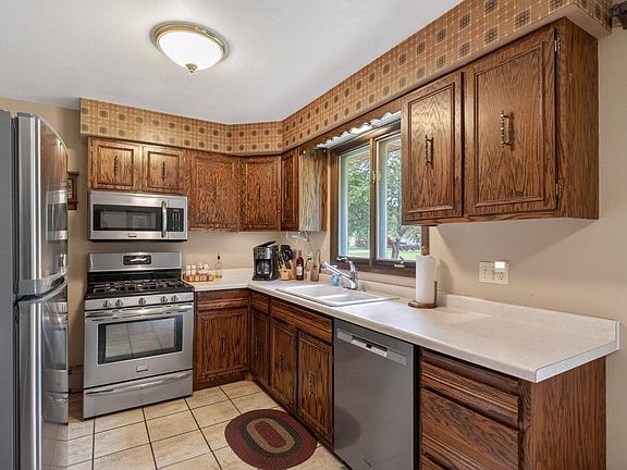 3rd image of 1161 WEEPING WILLOW DRIVE