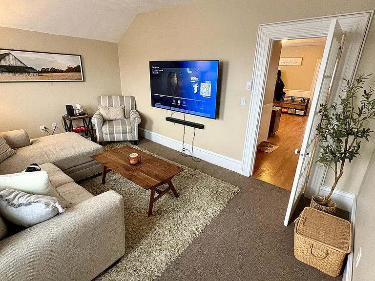53 Oxford St #3 — Photo 8