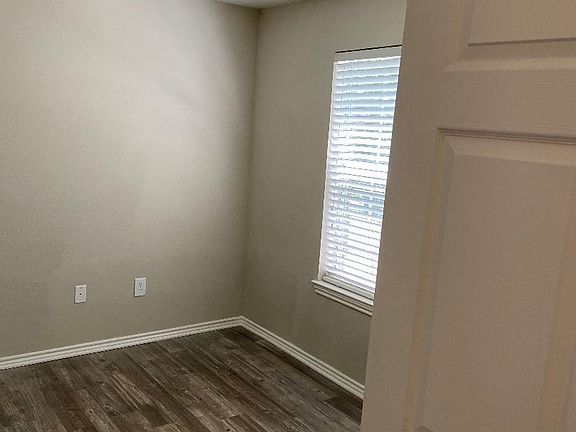 4th image of 1101 Amherst Dr #3032