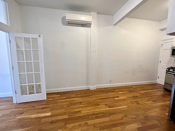 5th image of 287 Wyckoff Ave #5H
