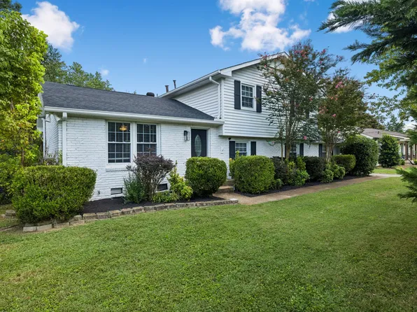 8072 Sawyer Brown Rd, Nashville, TN 37221