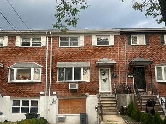 2nd image of 3347 Lucerne St