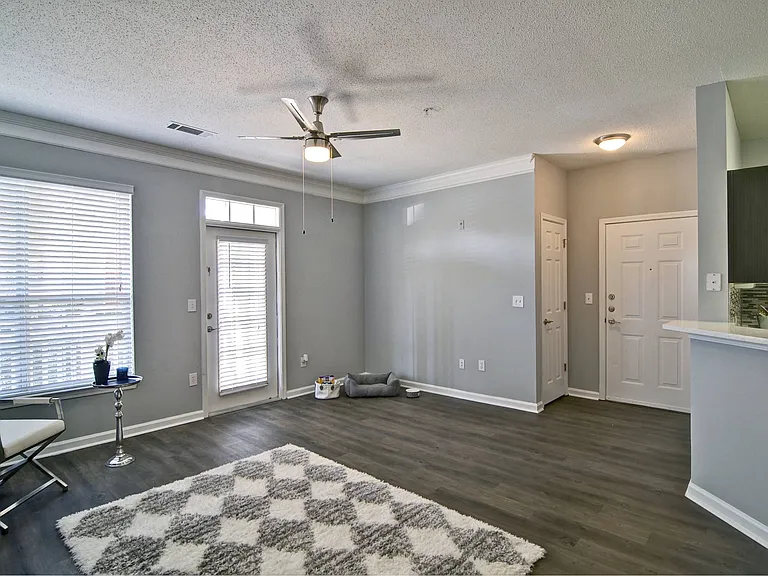 Park Creek Apartments — Photo 30