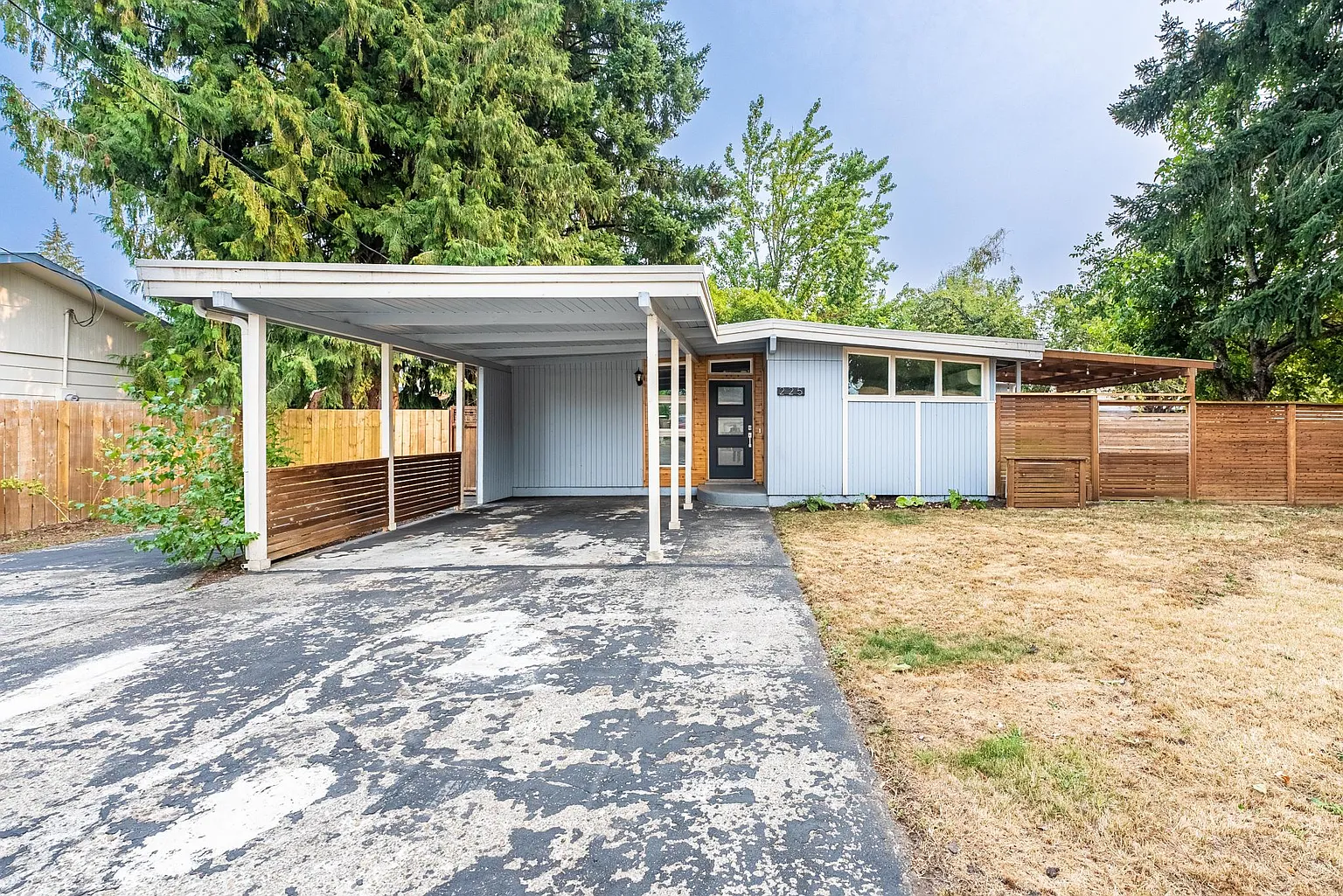225 SW 7th Ave photo 1