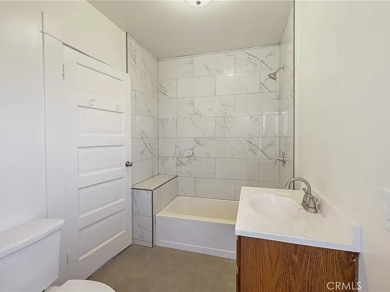 15329 S Paramount Blvd — Photo 24