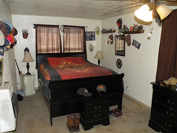 4th image of 801 SW 25th St