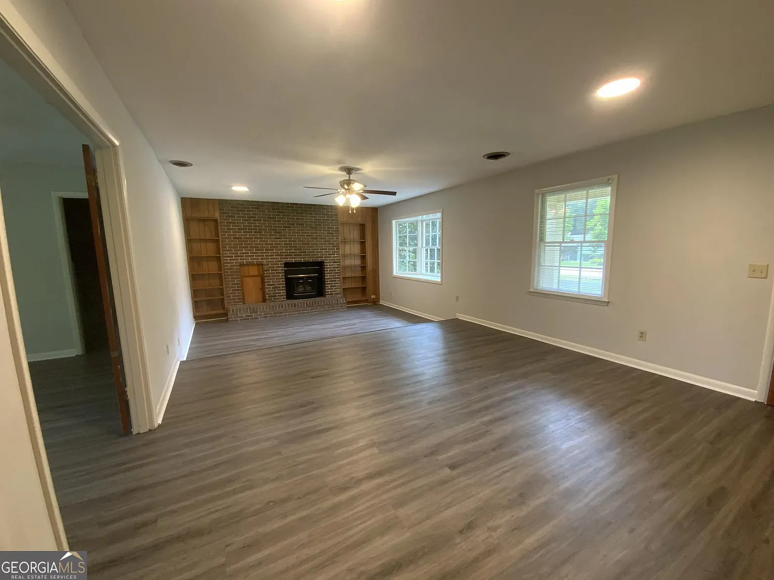 3 bed, 2.0 bath, 1546 sqft, $1,650 — Photo 3