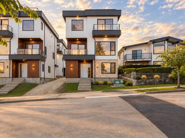7864 Welsley Dr #1, Burnaby, BC V5E 3X5