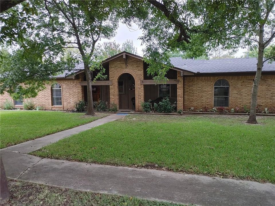 1st image of 104 Alamo Dr