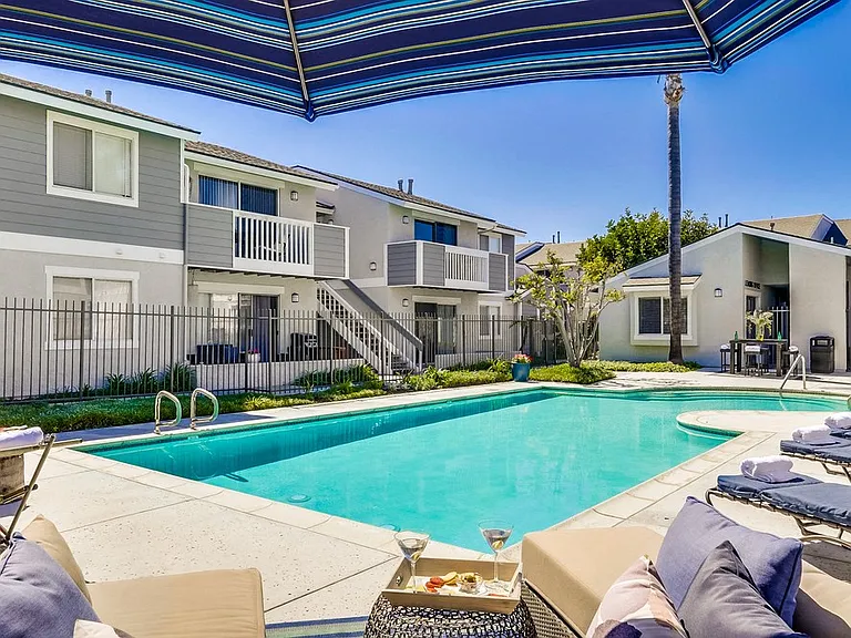 Newport Seacrest Apartments — Photo 22