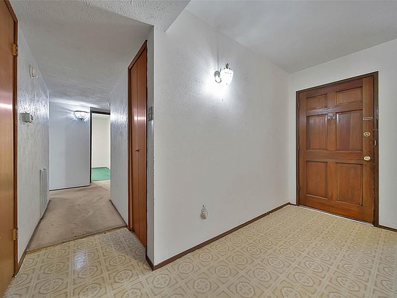5th image of 2614 Hummingbird Ln
