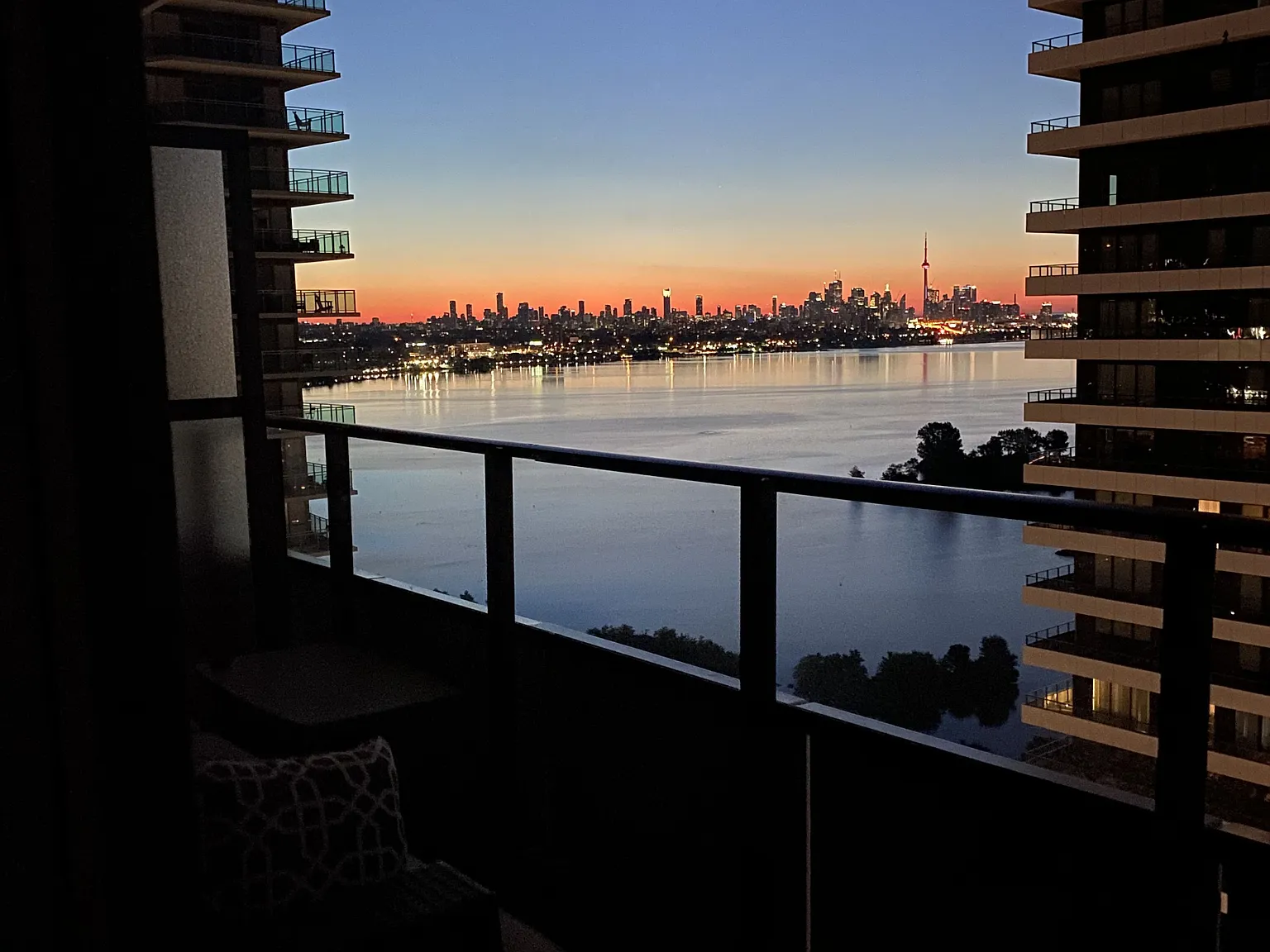 2 bed, $2,650 — Photo 3
