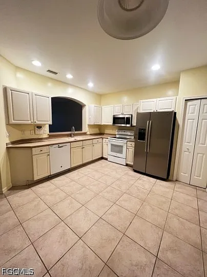 10032 Ravello Blvd — Photo 2