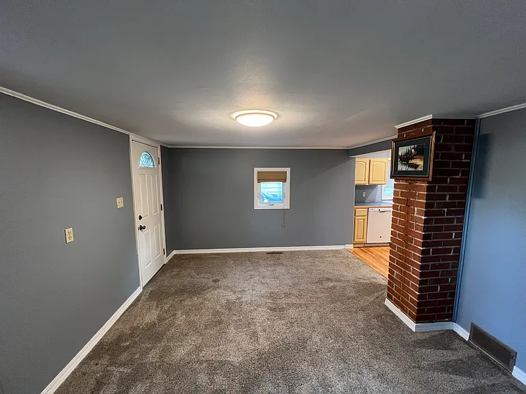 523 N Grant Ave — Photo 2