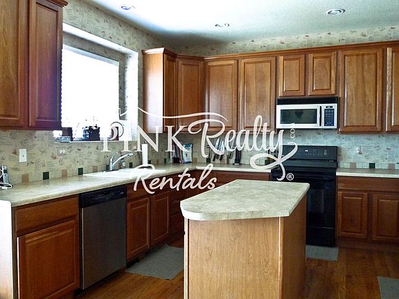 3rd image of 5516 Mountain Garland Dr