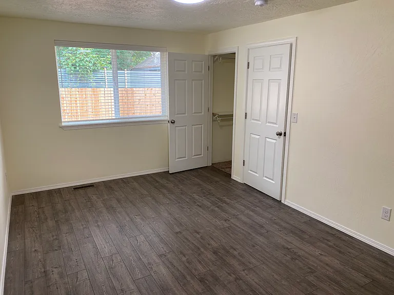 Master bedroom approximately 14 x 20