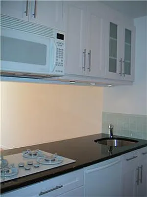 Rented by Sumitomo Real Estate Sales | media 10