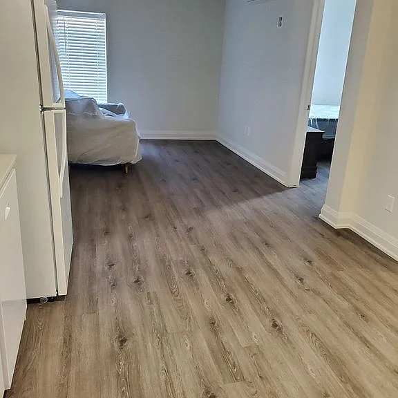 307 King St E #206 — Photo 7