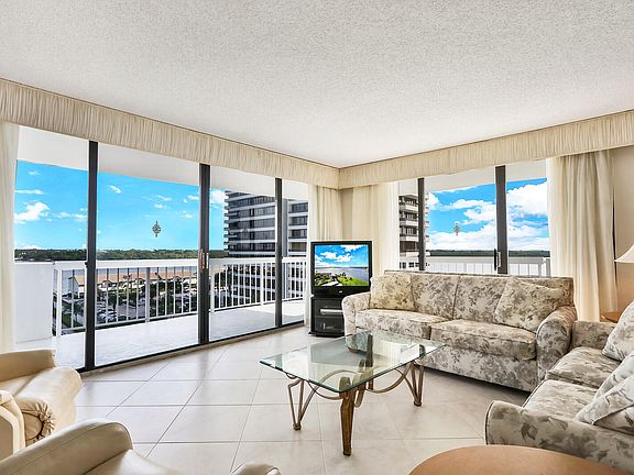 5th image of 115 Lakeshore Dr APT 846