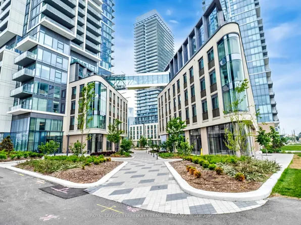 1000 Portage Pkwy #4502, Vaughan, ON L4K 0L1