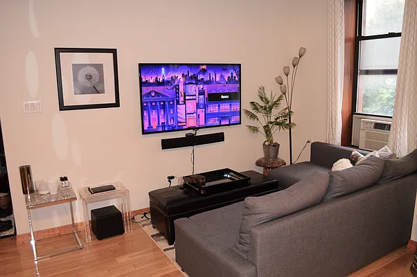 Rented by OvCo Realty | media 2