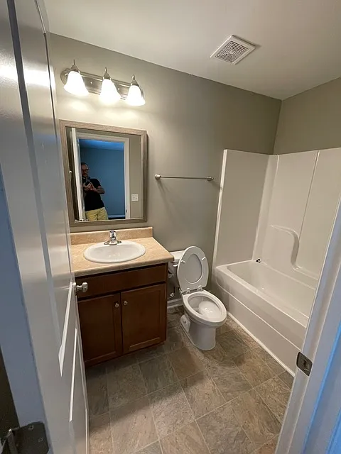 3 bed, 1300 sqft, $1,750 — Photo 3