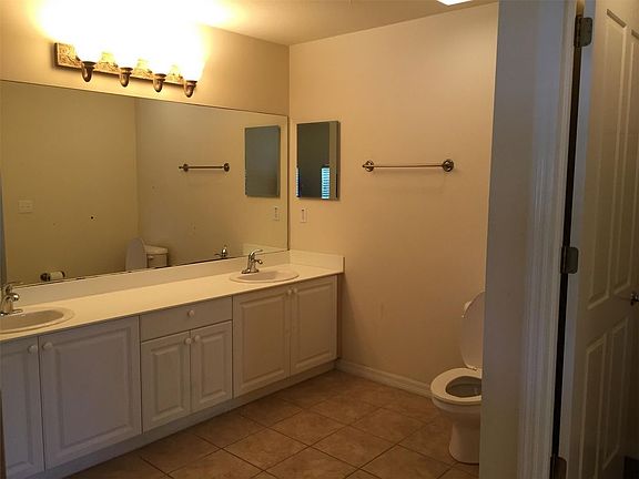5th image of 5115 Melbourne St Unit 3101
