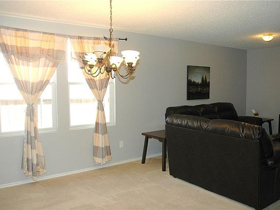 4th image of 3529 Clydesdale Dr