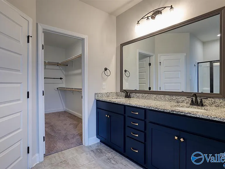 12786 Juniors Dr — Photo 5