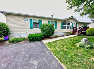 4182 Heritage Ln, Walnutport, PA 18088