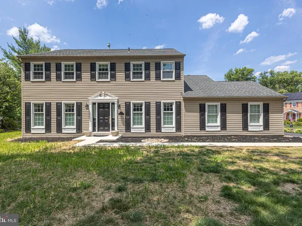 2 Amity Ct, Langhorne, PA 19047