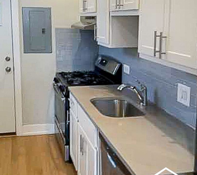 1st image of 4861 N Paulina St #Twob