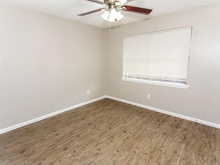 1667 Northwood St #1667 — Photo 6