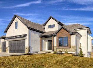 1807 Red Orchard Dr, Liberty, MO 64068