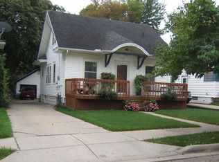 212 Riley St, Lansing, MI 48910