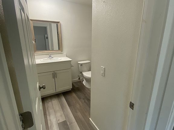 5th image of 3671 Spruce Ave