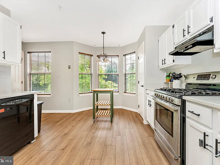 7115 Oberlin Cir — Photo 13